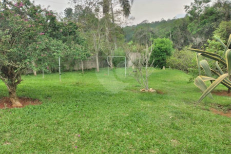 Chácara à venda com 4 quartos, sendo 3 suítes, em Ibiúna, Ibiúna, SP
