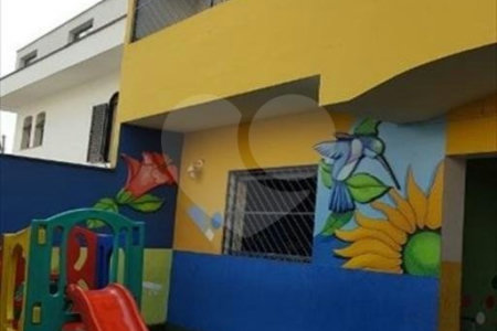 Sobrado à venda com 4 quartos, sendo 1 suíte, em Vila Monumento, São Paulo, SP