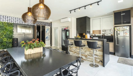 Casa à venda com 4 suítes no condomínio Granville, Atibaia - SP