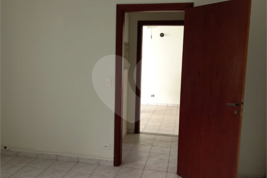 Sobrado à venda com 5 quartos, sendo 2 suítes,  em Tremembé, São Paulo, SP
