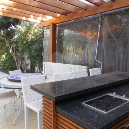 Casa à venda ou para alugar com 4 suítes no condomínio Villa Imperial, São Paulo - SP