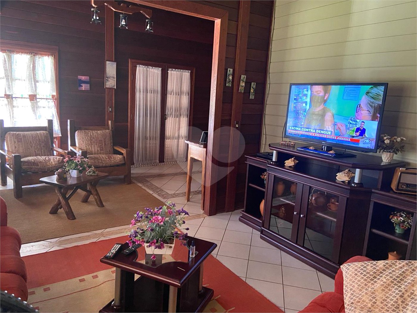 Casa à venda com 3 quartos, sendo 1 suíte,  no Centro, Araçoiaba da Serra, SP