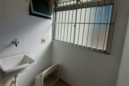 Casa Térrea à venda com 2 quartos, sendo 1 suíte, em Jardim das Esmeraldas, São Paulo, SP