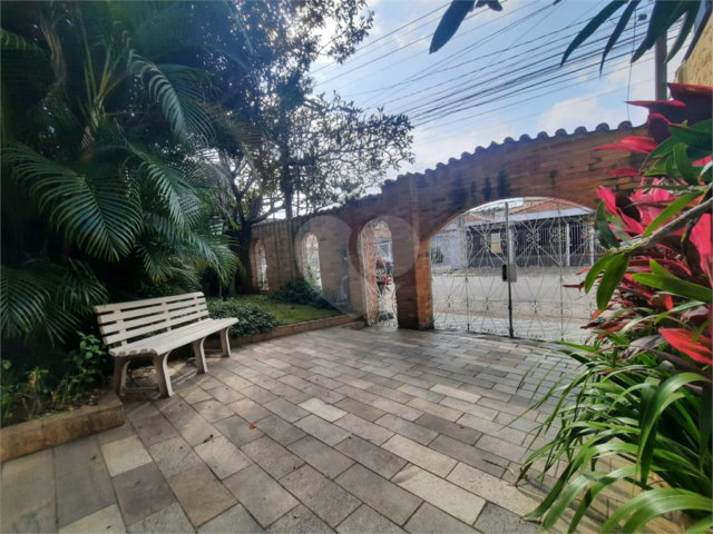 Sobrado à venda com 3 quartos, sendo 1 suíte,  em Vila Medeiros, São Paulo, SP