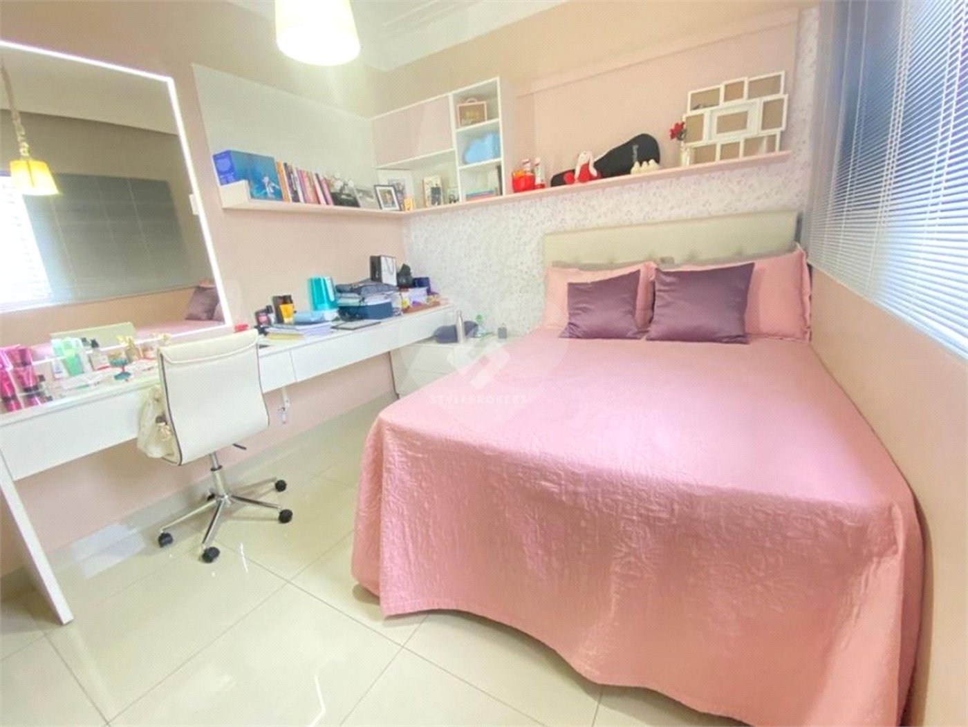 Apartamento à venda com 3 quartos, sendo 1 suíte, em Alvorada, Cuiabá, MT