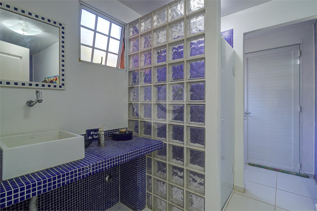 Casa à venda com 3 suítes em Chácara Monte Alegre, São Paulo, SP