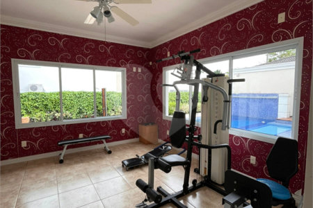 Casa à venda com 5 quartos, sendo 4 suítes,  no condomínio Terras de Santa Clara, Jacareí - SP