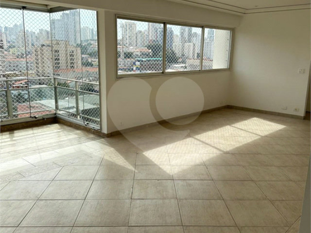 Apartamento para alugar com 3 suítes em Santana, São Paulo, SP