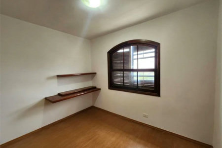Casa à venda com 3 quartos, sendo 1 suíte,  em Jardim Celeste, São Paulo, SP