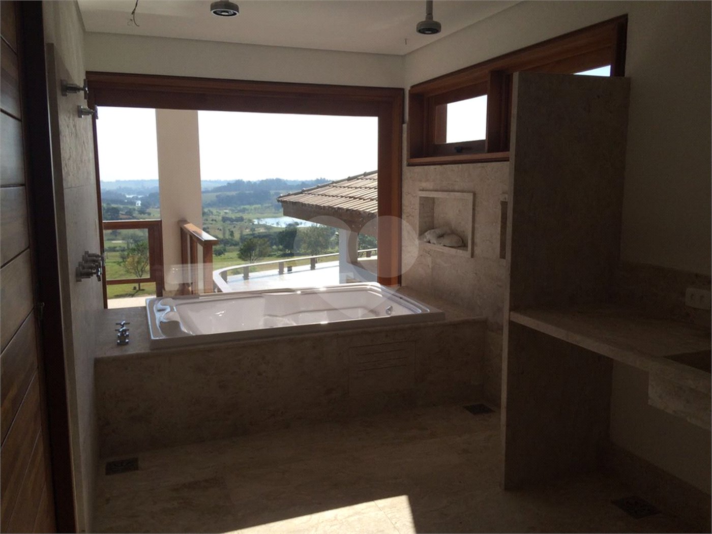 Casa à venda com 5 suítes no condomínio Fazenda da Grama, Itupeva - SP