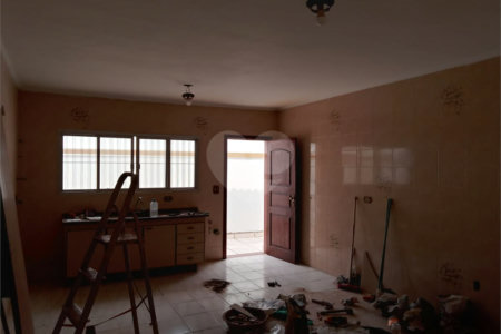 Casa Térrea à venda com 3 suítes em Tucuruvi, São Paulo, SP