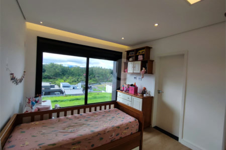 Terreno à venda com 4 suítes no condomínio Residencial Veneza, Mogi das Cruzes - SP