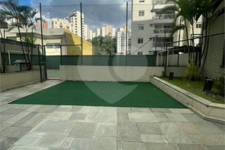 Apartamento à venda com 3 quartos, sendo 1 suíte,  em Vila Andrade, São Paulo, SP