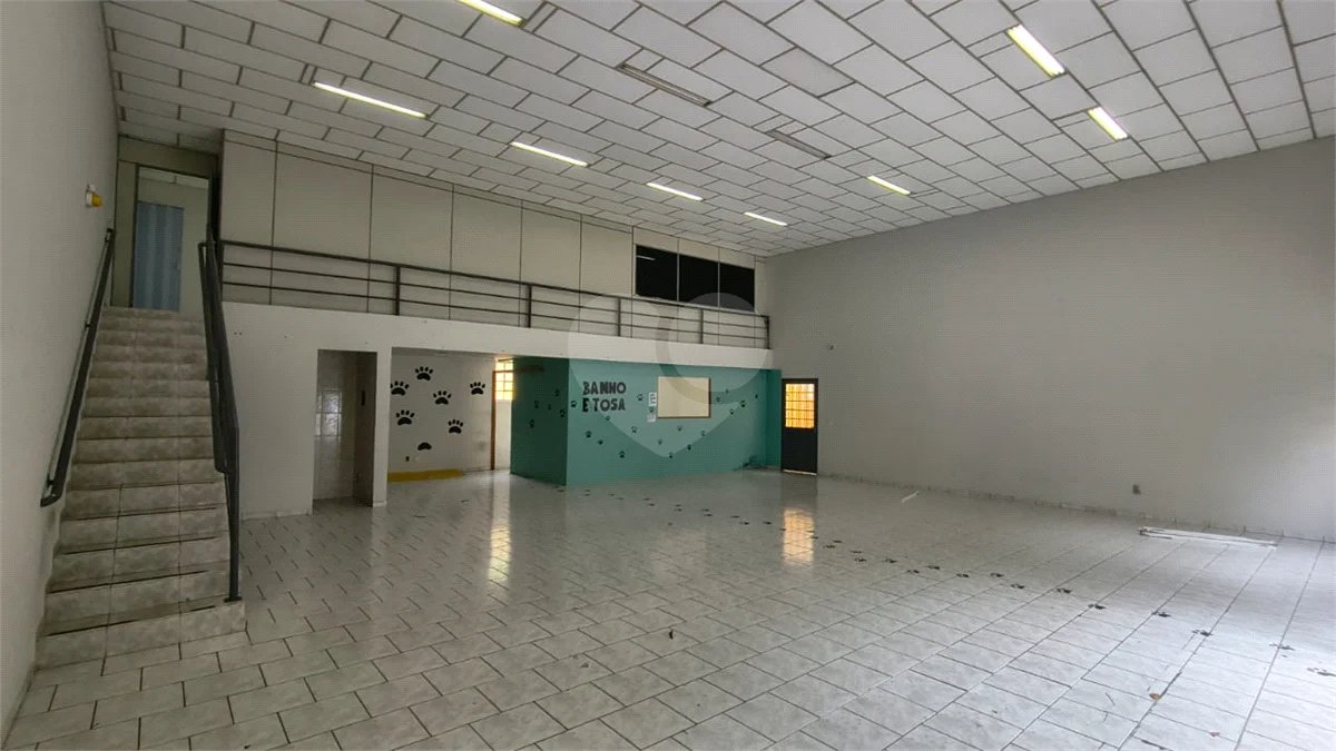 Salão Comercial para Locação em Vinhedo - SP