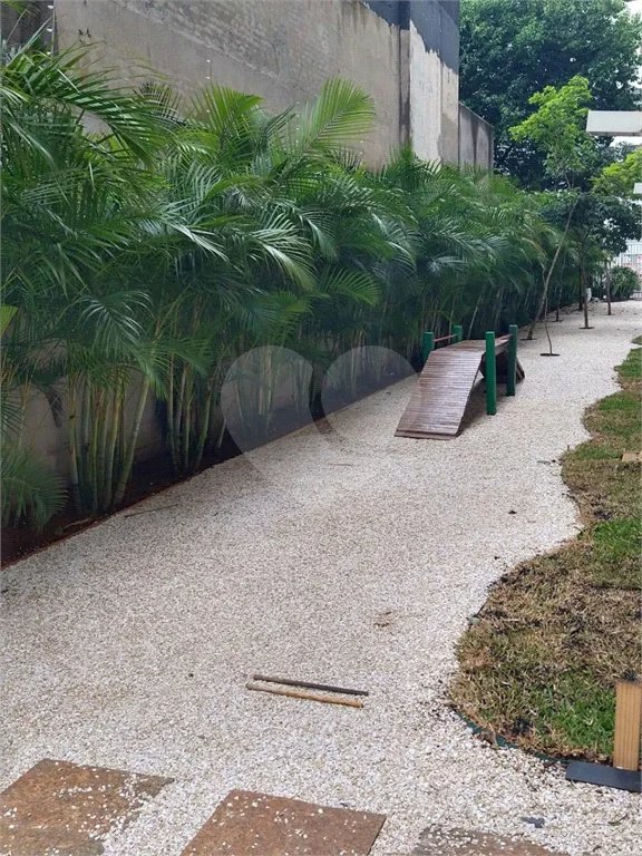 Condominio Clube apto 02 dormitórios(reversível para 03, sendo 01 suíte com 1 vaga.