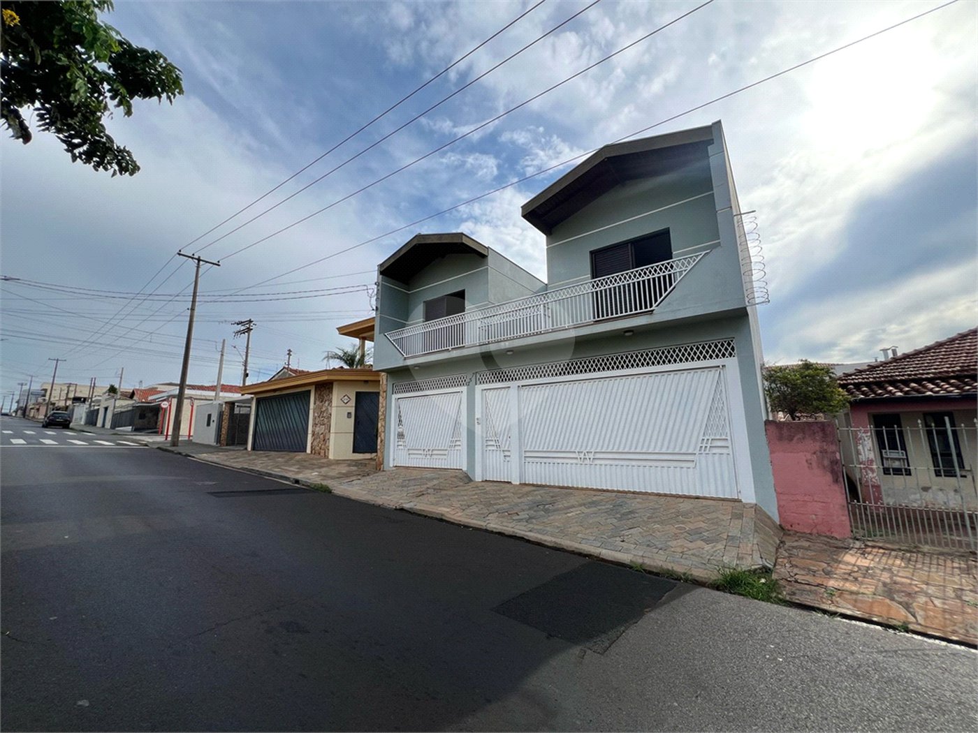 Casa a venda com 5 quartos em São Carlos