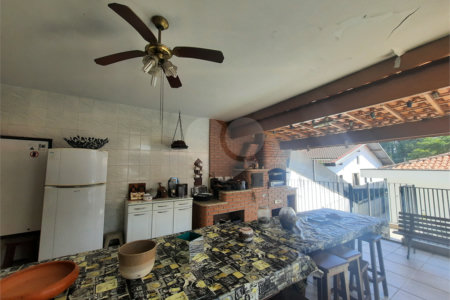 Casa com 4 quartos e 3 suítes com ótimo lazer no Jardim Marajoara