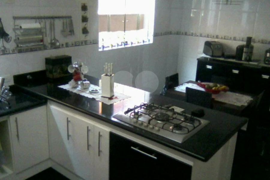 Sobrado à venda com 3 quartos, sendo 1 suíte,  em Vila Nova Cachoeirinha, São Paulo, SP
