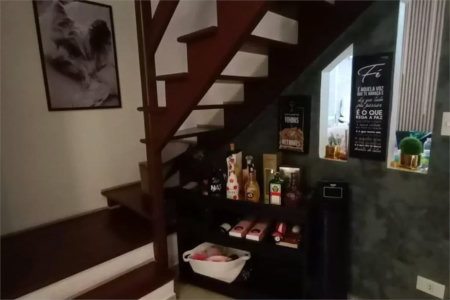 Lindo sobrado a venda em condomínio fechado, no Jardim das Palmas, com 3 dormitórios, sendo uma suíte