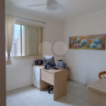 Apartamento em Atibaia com 2 dormitórios (1 suíte), 2 vagas de garagem, elevador, salão de festas, excelente localização