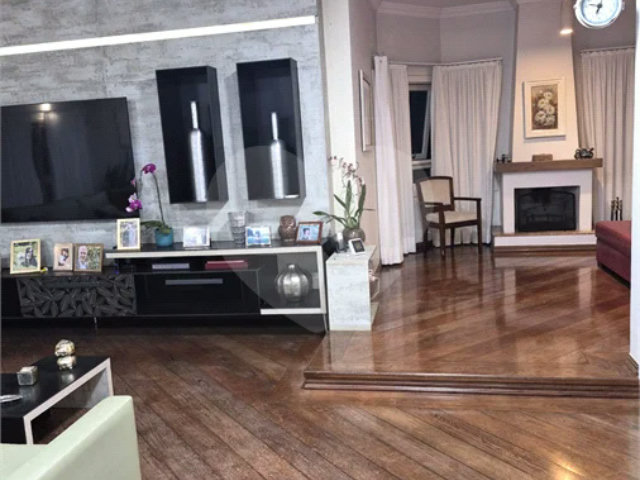Casa à venda com 4 suítes no condomínio Jardim Ibiratiba, São Paulo - SP