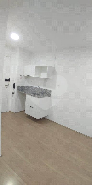 Apartamento tipo Studio em frente ao Metrô Brás - Centro - São Paulo - SP