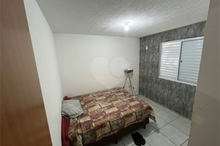 Apartamento térreo com 2 dormitórios