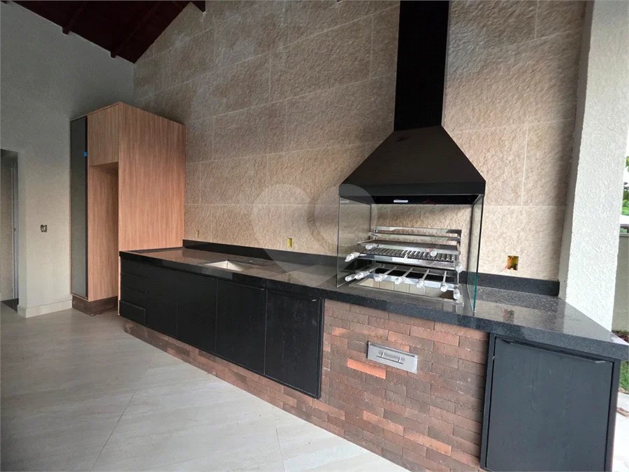 Casa à venda com 4 suítes no condomínio Residencial Jardim Primavera, Louveira - SP