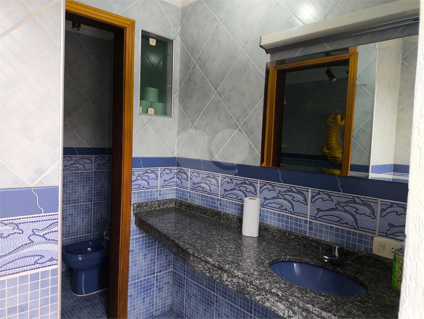 SOBRADO MARAVILHOSO A VENDA NO JARDIM FLORESTA (TREMEMBÉ) - 4 SUÍTES, PISCINA E 6 VAGAS DE GARAGEM