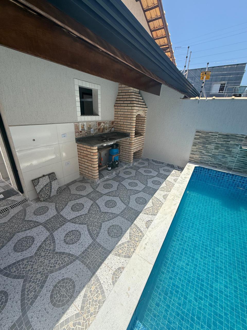 🏖️ Oportunidade Imperdível em Itanhaém – Casa com Piscina à Venda!