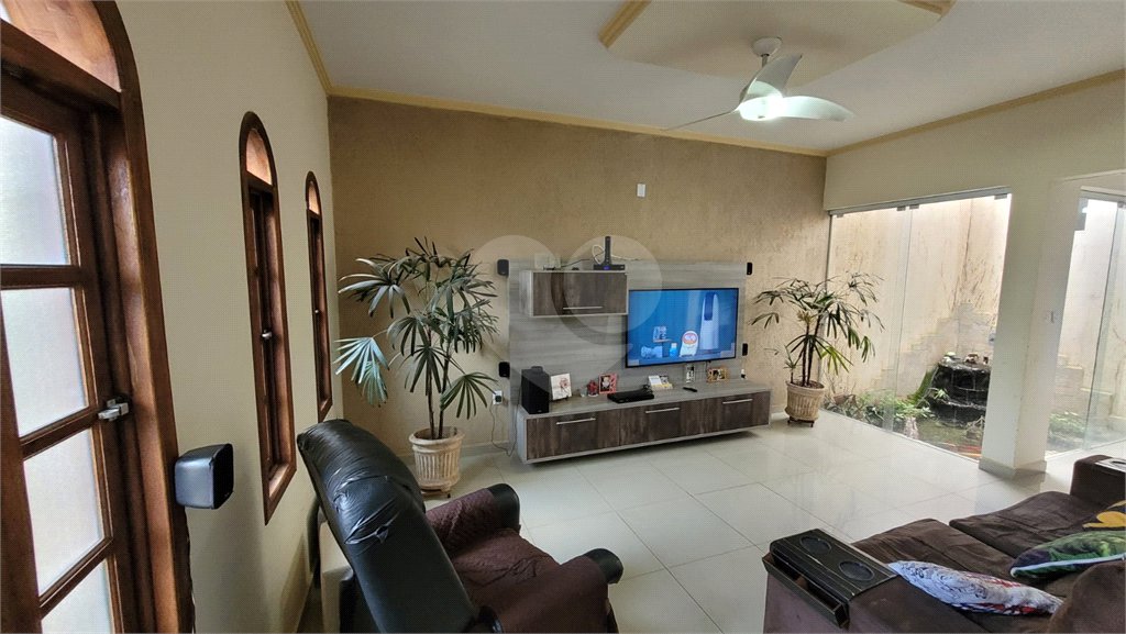 Sobrado Residencial no bairro Douradinho