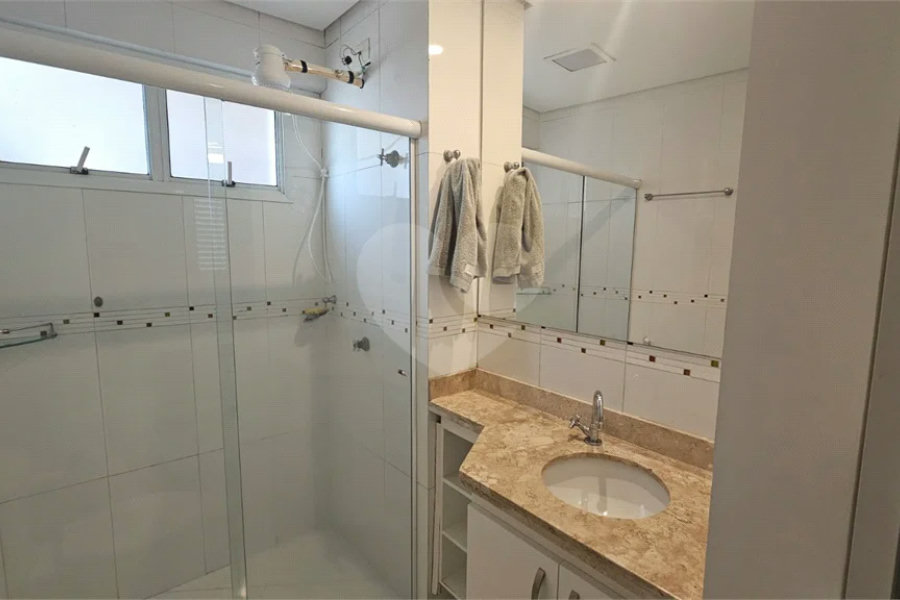 Apartamento mobiliado disponível para locação - em excelente localização na Av. Independência em Piracicaba.