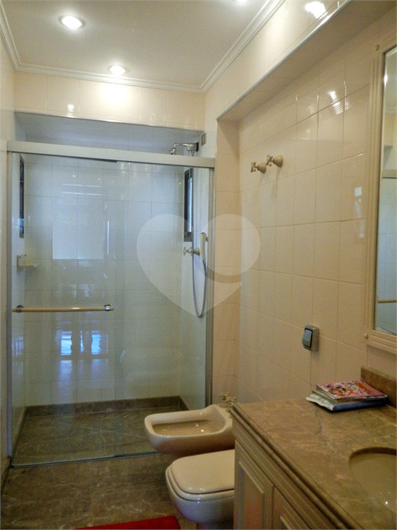 Apto na Vila Mariana c/270m2 - 4 Quartos/3 Suítes/5 Vagas de garagem - metrô Santa Cruz