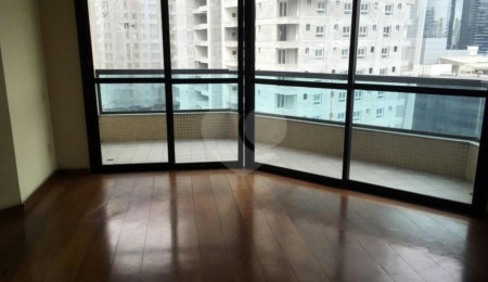 Apartamento à venda com 3 quartos, sendo 1 suíte,  em Santo Amaro, São Paulo, SP
