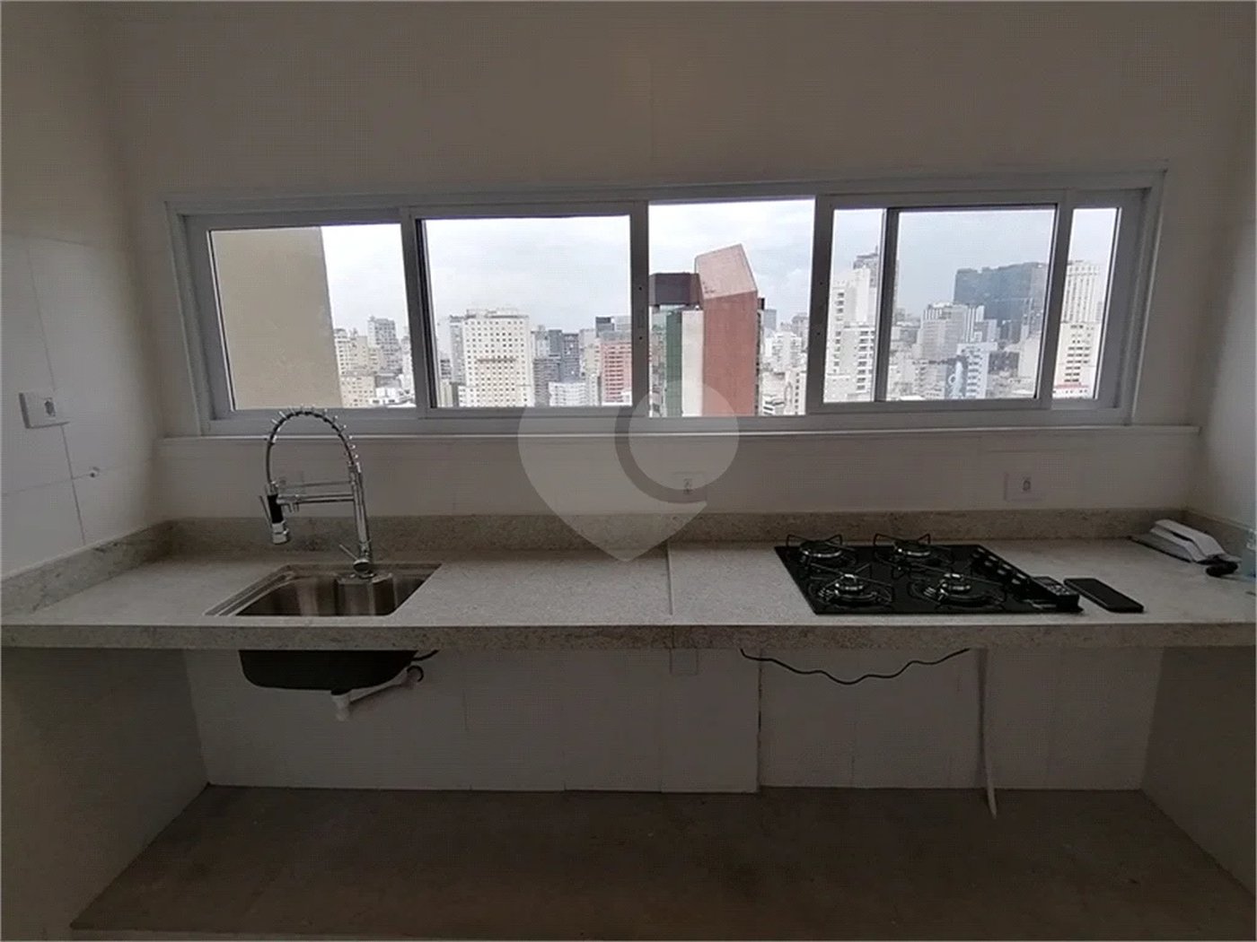 APARTAMENTO À VENDA, 1 QUARTO, GARAGEM, EM HIGIENOPOLIS, 60m2, 100% REFORMADO