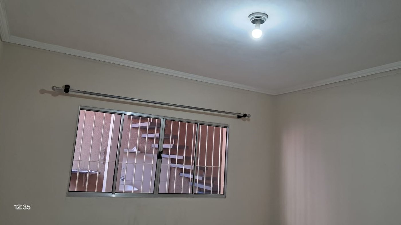 Sobrado à venda com 2 quartos em Veloso, Osasco, SP