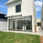 Sobrado á venda com 03 suítes, no Residencial Villeneuve em São Carlos-SP.