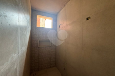 Casa em condominio em reta final de obras