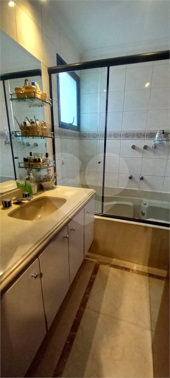 Apartamento à Venda em Mirandópolis com 4 Dormitórios, 2 Suítes e 4 Vagas