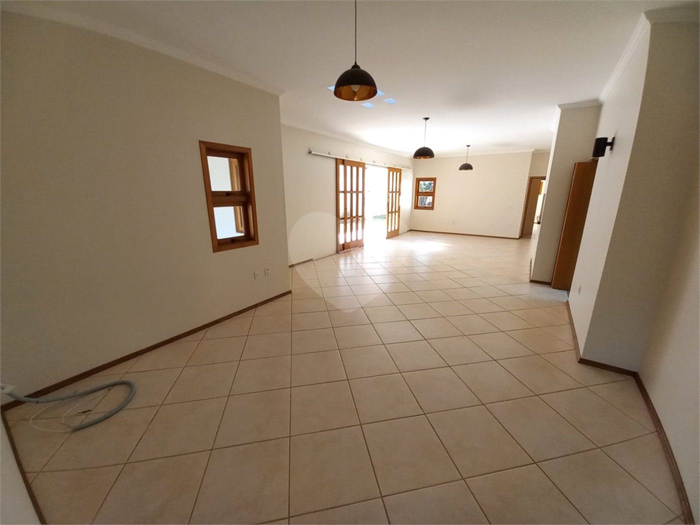Casa Térrea no Condomínio Damha I,