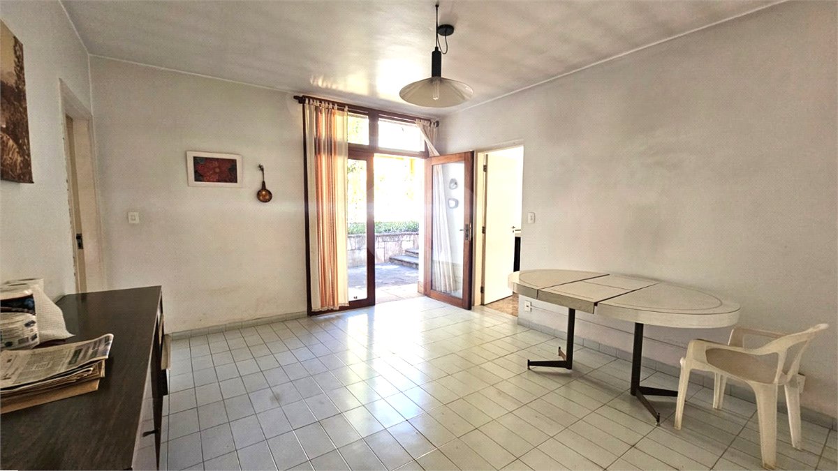 Casa à venda com 4 suítes no condomínio Chácara Cordeiro, São Paulo - SP