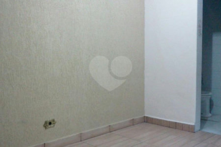 Casa Térrea de Vila - 2 Quartos / 2 Vagas - metrô Alto do Ipiranga