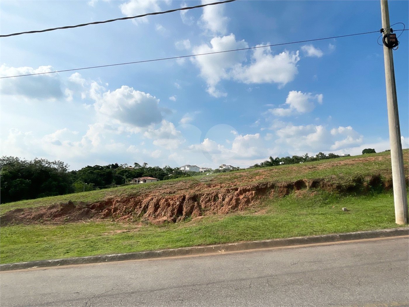 Terreno a venda no Condomínio Residencial Santa Isabel