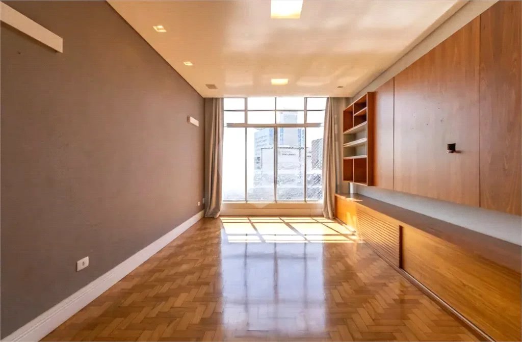 Apartamento à venda 97 m², 2 dormitórios, 1 vaga no Jardim Paulista - São Paulo/SP.