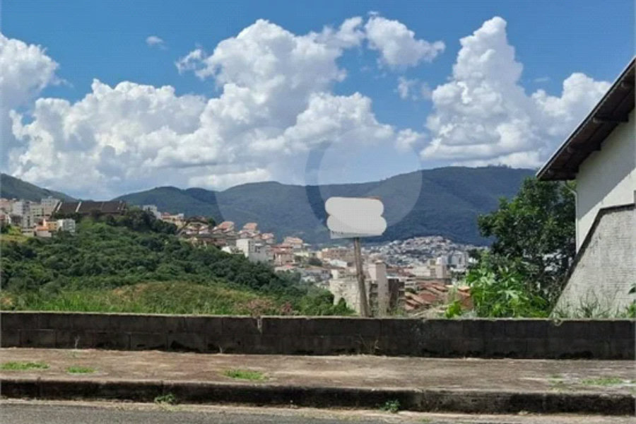 Vende terreno de 346,00m2 - ótima localização