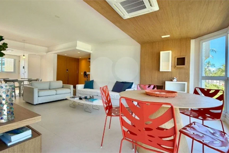 Apartamento à venda com 4 quartos, sendo 2 suítes, em Riviera de São Lourenço, Bertioga, SP