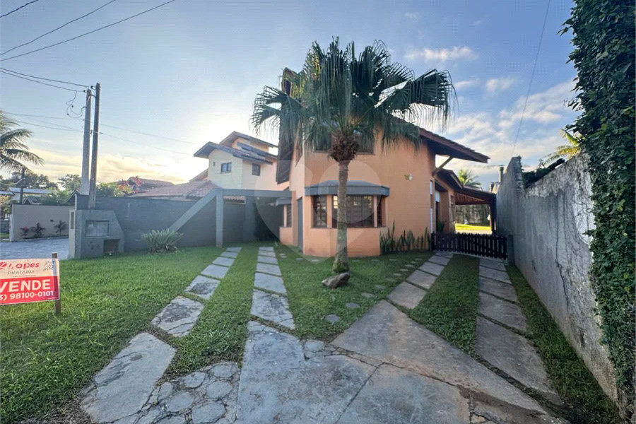 Casa à venda com 3 quartos, sendo 2 suítes, em Morada da Praia, Bertioga, SP