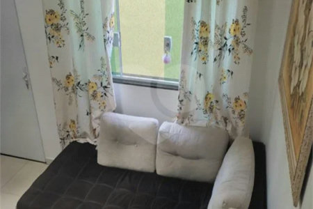Casa com 64m², 2 quartos, 2 garagens, à venda em Itaquera