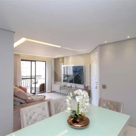 Apartamento reformado a venda no Alto da Boa Vista