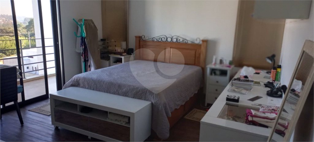 Luxuoso Sobrado com 4 Suítes